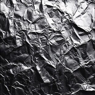 皱巴巴的银色锡纸纹理