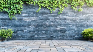 石墙绿植营造静谧户外空间
