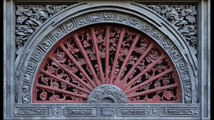 中式古典雕花扇形窗饰