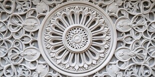 古典雕花墙面细节特写