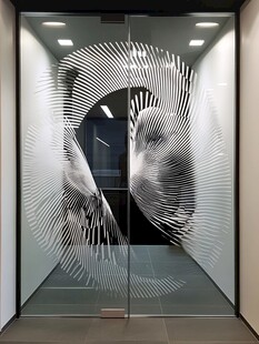 抽象线条玻璃艺术装饰