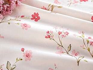 粉色花卉图案精美布料