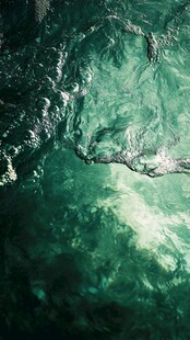 水下绿色波纹光影画面