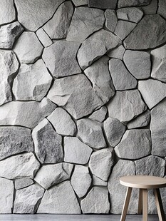 石砌墙面搭配简约小凳