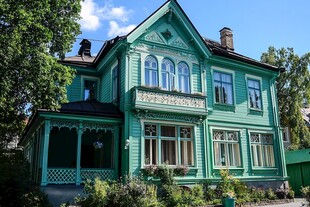 绿色古典风格的精致独栋住宅