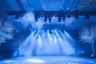 梦幻蓝色舞台灯光秀场景