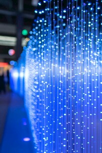 梦幻蓝色光纤灯光艺术装置