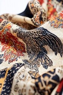 复古风印花丝绸方巾