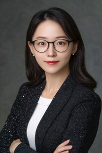 干练职场女性形象照