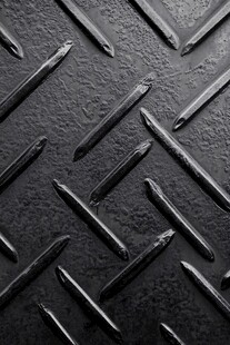 黑色菱形花纹金属板