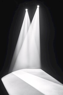 舞台双束聚光灯效果展示