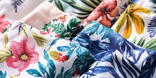多彩花卉印花布料展示