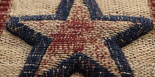刺绣五角星图案细节展示