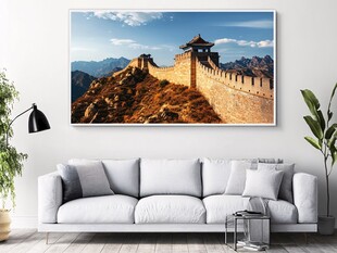 客厅中的长城艺术挂画