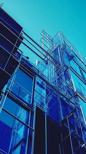 现代玻璃建筑结构之美