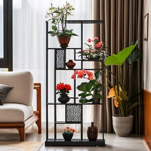 铁艺花架装点室内花卉世界