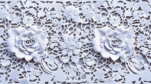 白色雕花装饰 精致花卉图案