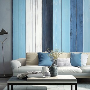 蓝白条纹墙的温馨客厅