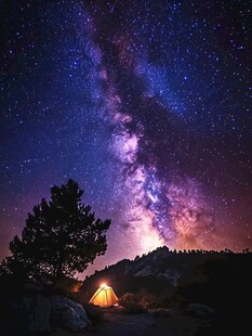 星空下的露营美景