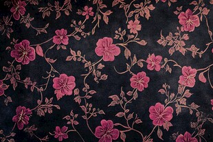 深色底粉色花卉图案布料