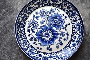青花瓷盘 传统花卉纹饰