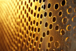金色孔洞金属质感特写