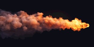 火箭尾焰燃烧绚丽景象