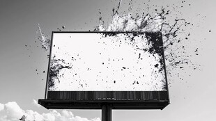 墨韵喷溅的户外广告牌