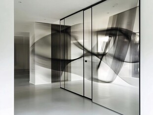 现代简约玻璃门室内设计