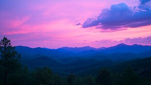 山间绚丽晚霞景色