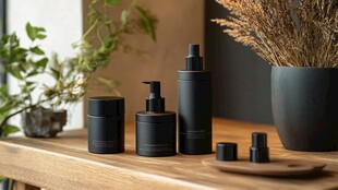 简约黑色系护肤品展示