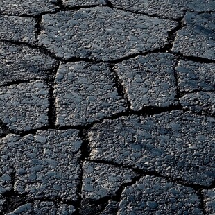 路面裂痕特写