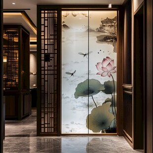 中式玄关处的荷花屏风之美