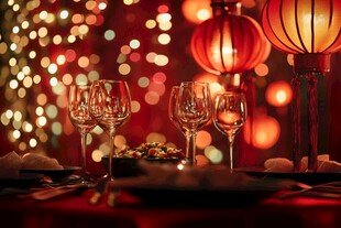 中式节庆餐桌的温馨氛围