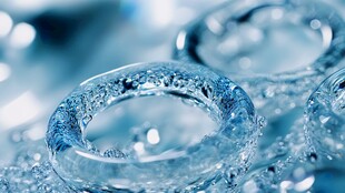 晶莹水环微观梦幻景象