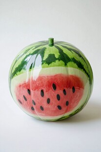 彩绘西瓜形陶瓷摆件