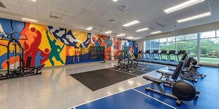 活力健身房多彩运动空间