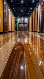 时尚明亮的木纹展厅过道