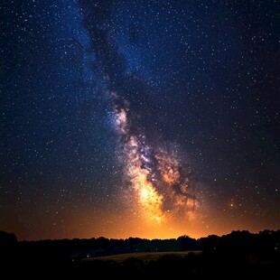 璀璨银河下的梦幻夜空