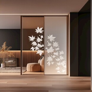 枫叶图案玻璃隔断的雅致空间