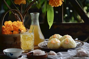 花香中的中式点心与饮品