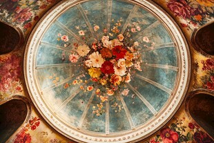 华丽花卉穹顶艺术装饰