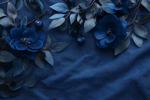 深蓝花卉布景 雅致迷人