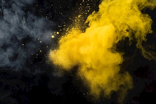 黄黑粉末空中飞扬之景