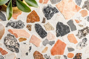 多彩碎拼石材纹理特写