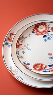 中式花卉图案精美瓷盘