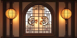 中式古典窗棂与灯笼之美