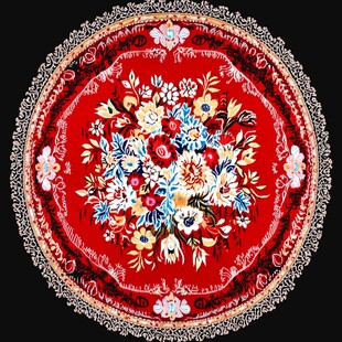 红色花卉刺绣圆形装饰布