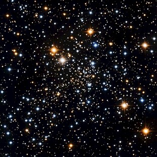 璀璨星空下的恒星集合