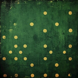 绿色背景上的金色圆点图案